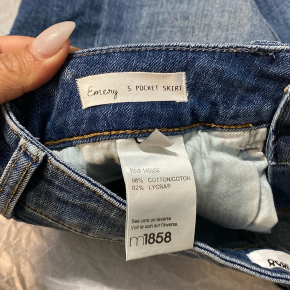 M1858 | Emery 5 Pocket Blue Denim Mini Skirt - distressed Hem - Small - Picture 5 of 9